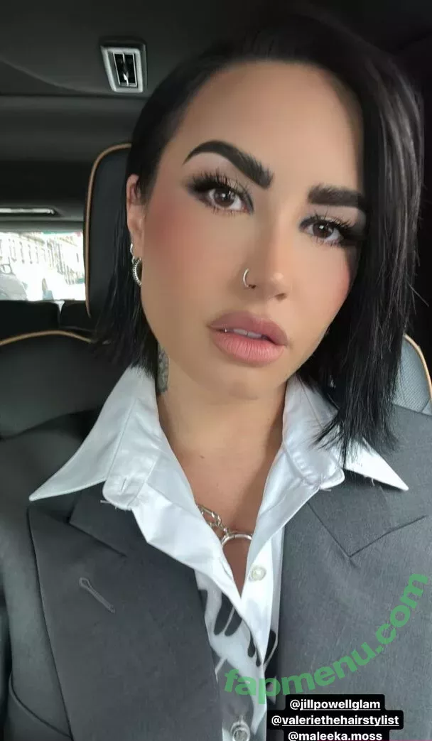 Demi Lovato nude photo #0001 (ddlovato)