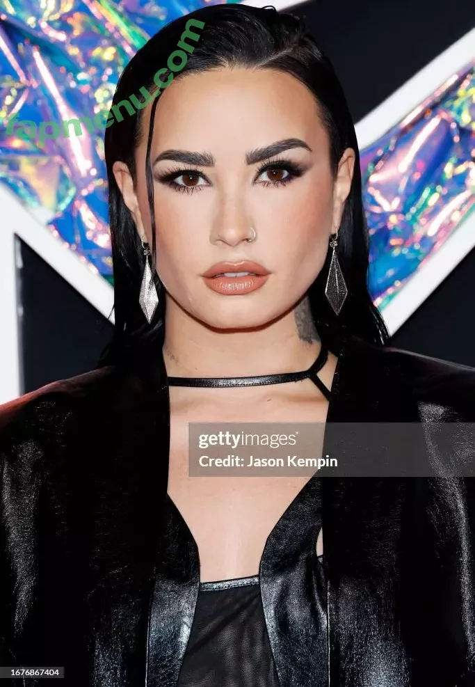 Demi Lovato nude photo #0087 (ddlovato / demi_lovato)