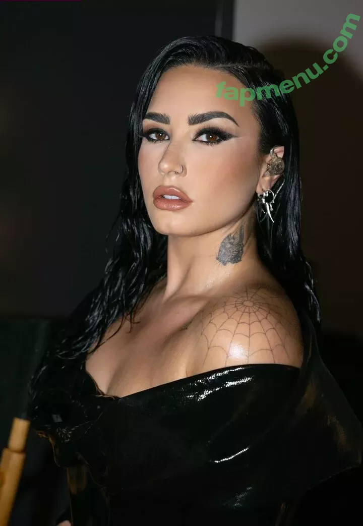 Demi Lovato nude photo #0092 (ddlovato / demi_lovato)