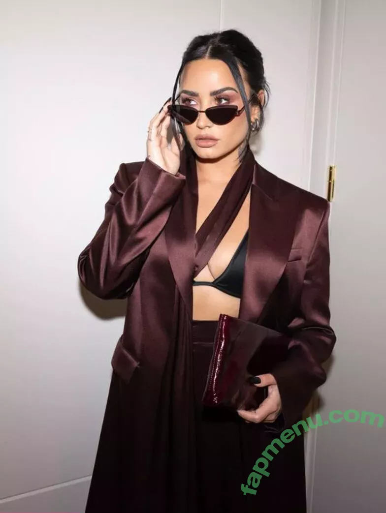 Demi Lovato nude photo #0097 (ddlovato / demi_lovato)