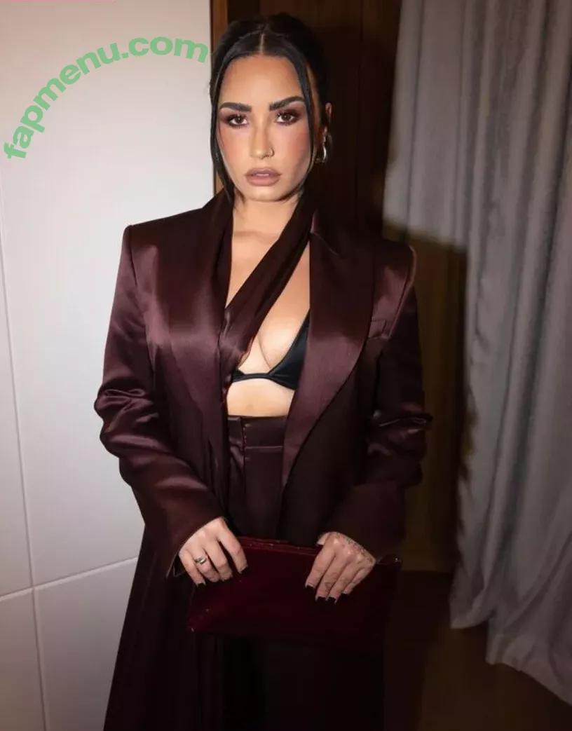 Demi Lovato nude photo #0099 (ddlovato / demi_lovato)