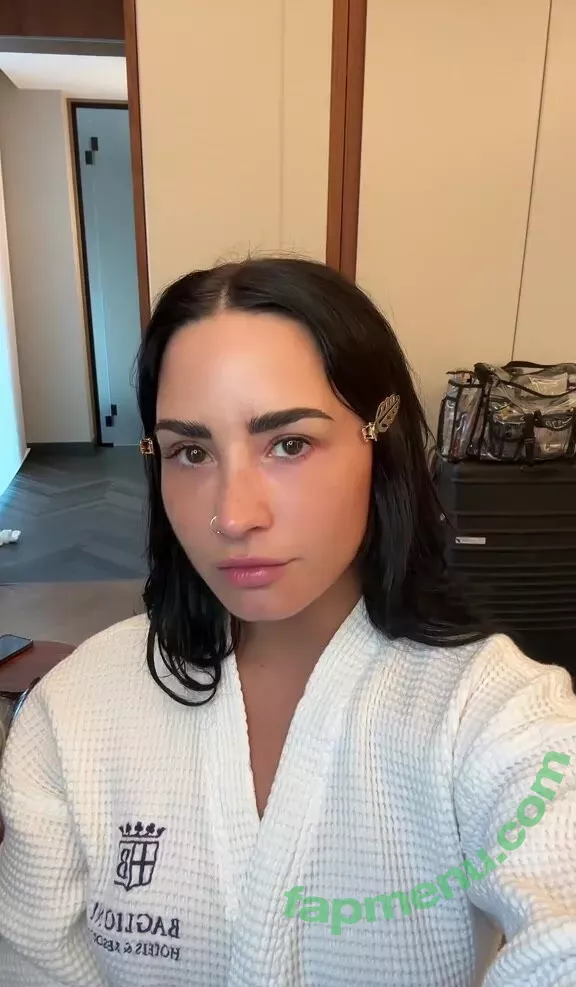 Demi Lovato nude photo #0103 (ddlovato / demi_lovato)
