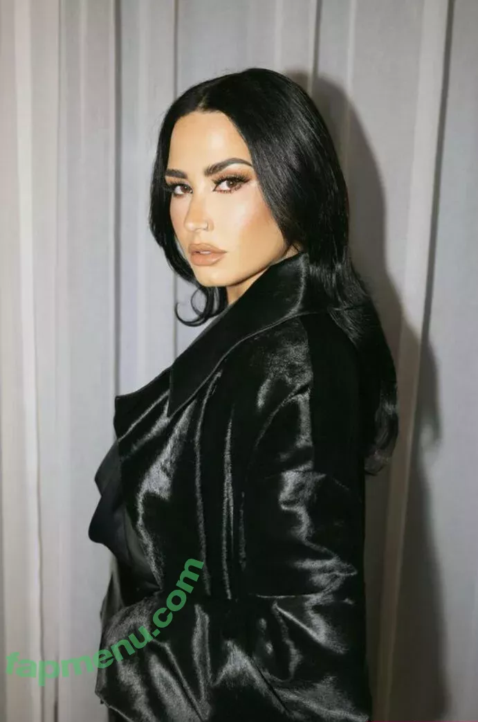 Demi Lovato nude photo #0114 (ddlovato / demi_lovato)