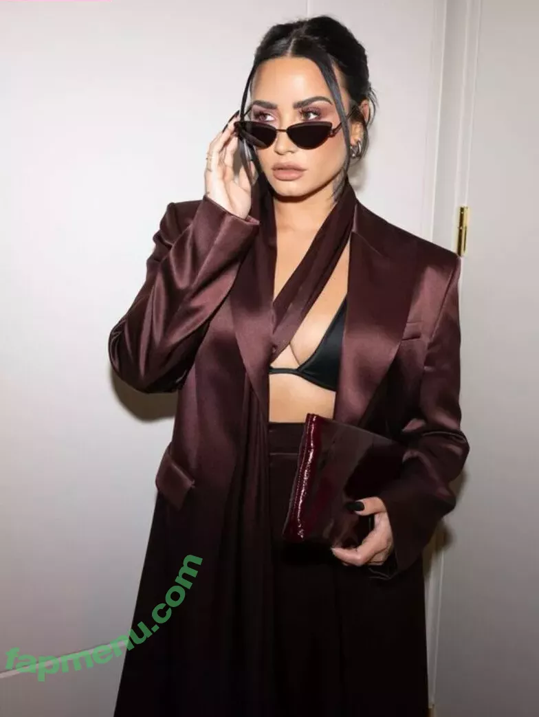 Demi Lovato nude photo #0115 (ddlovato)