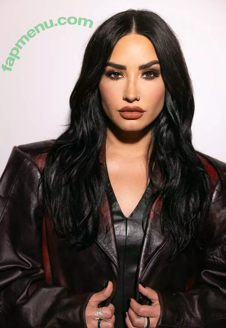 Demi Lovato nude photo #0116 (ddlovato / demi_lovato)