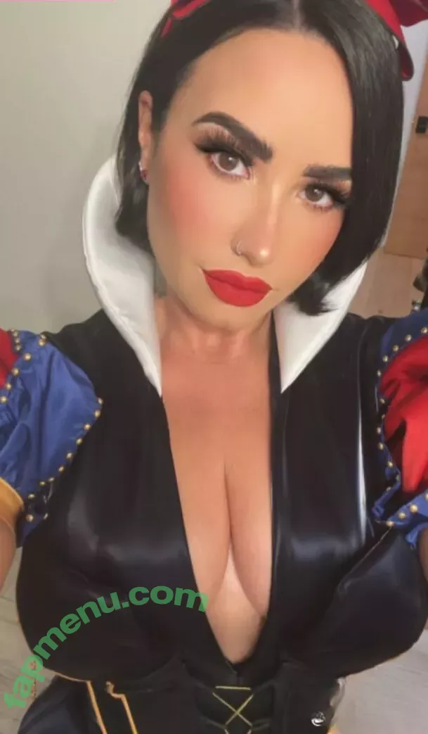 Demi Lovato nude photo #0120 (ddlovato / demi_lovato)