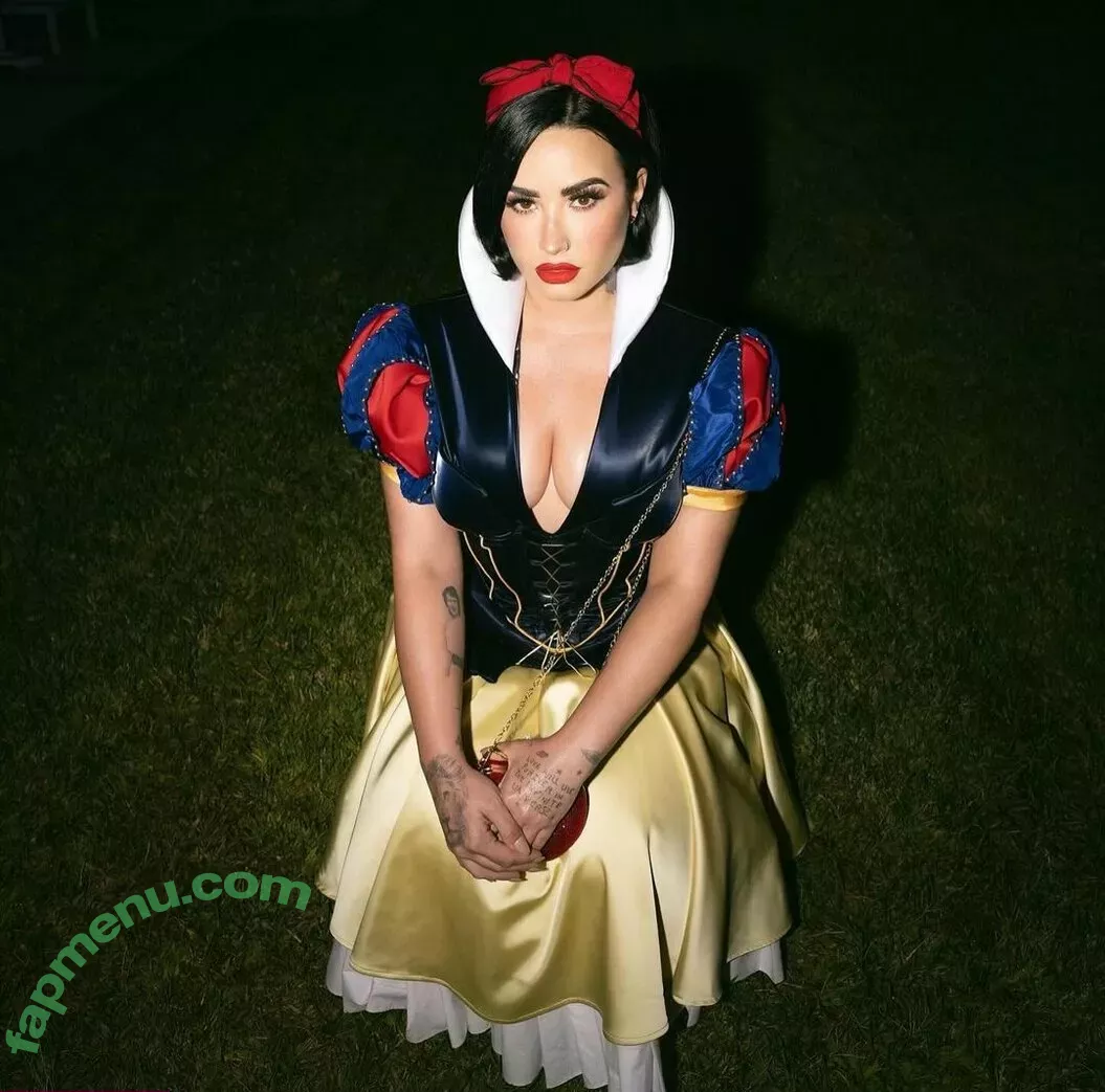 Demi Lovato nude photo #0125 (ddlovato / demi_lovato)