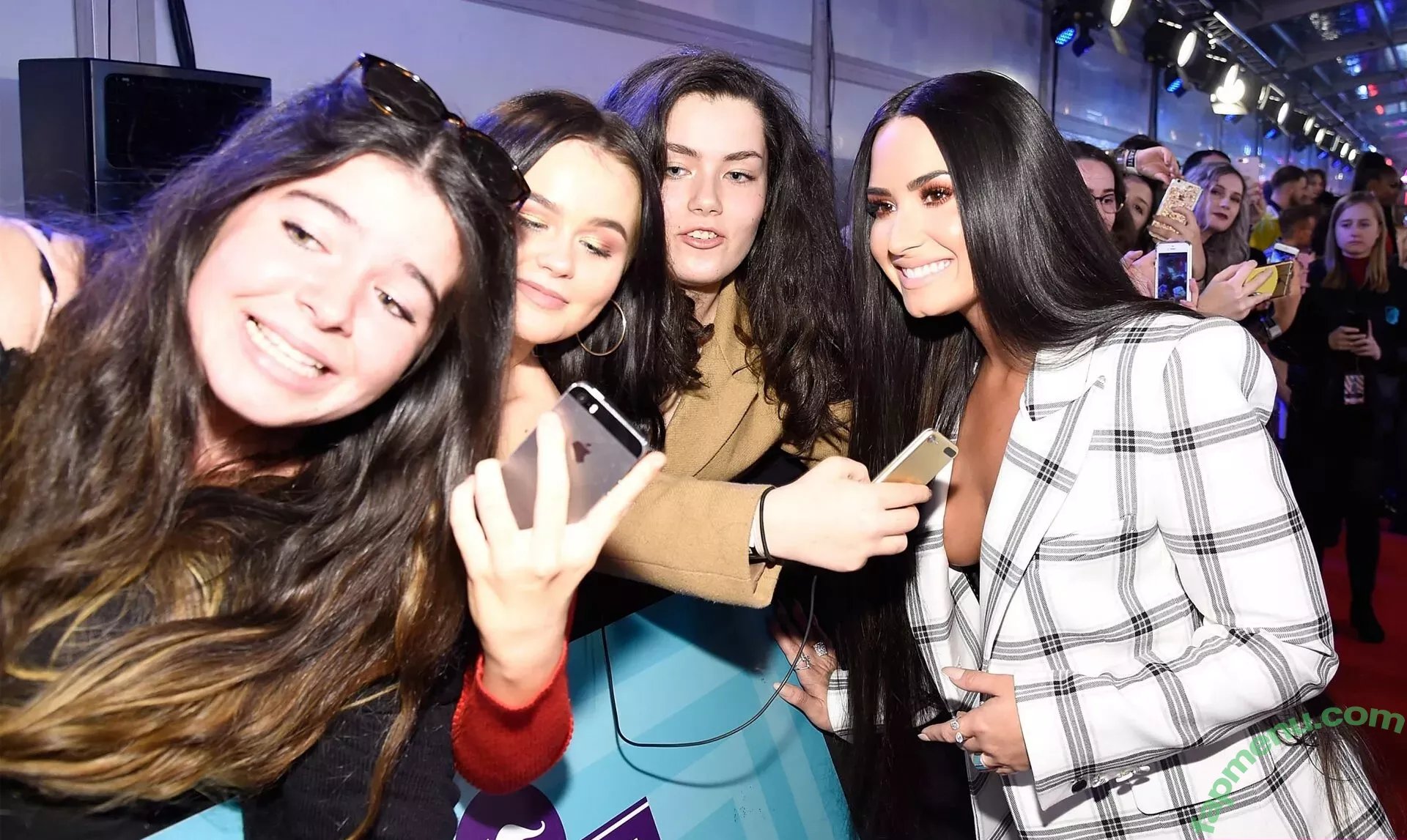 Demi Lovato nude photo #0145 (ddlovato)