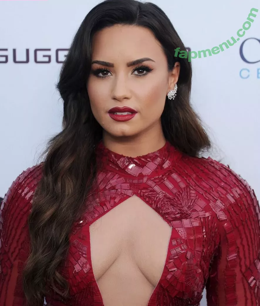 Demi Lovato nude photo #0159 (ddlovato / demi_lovato)