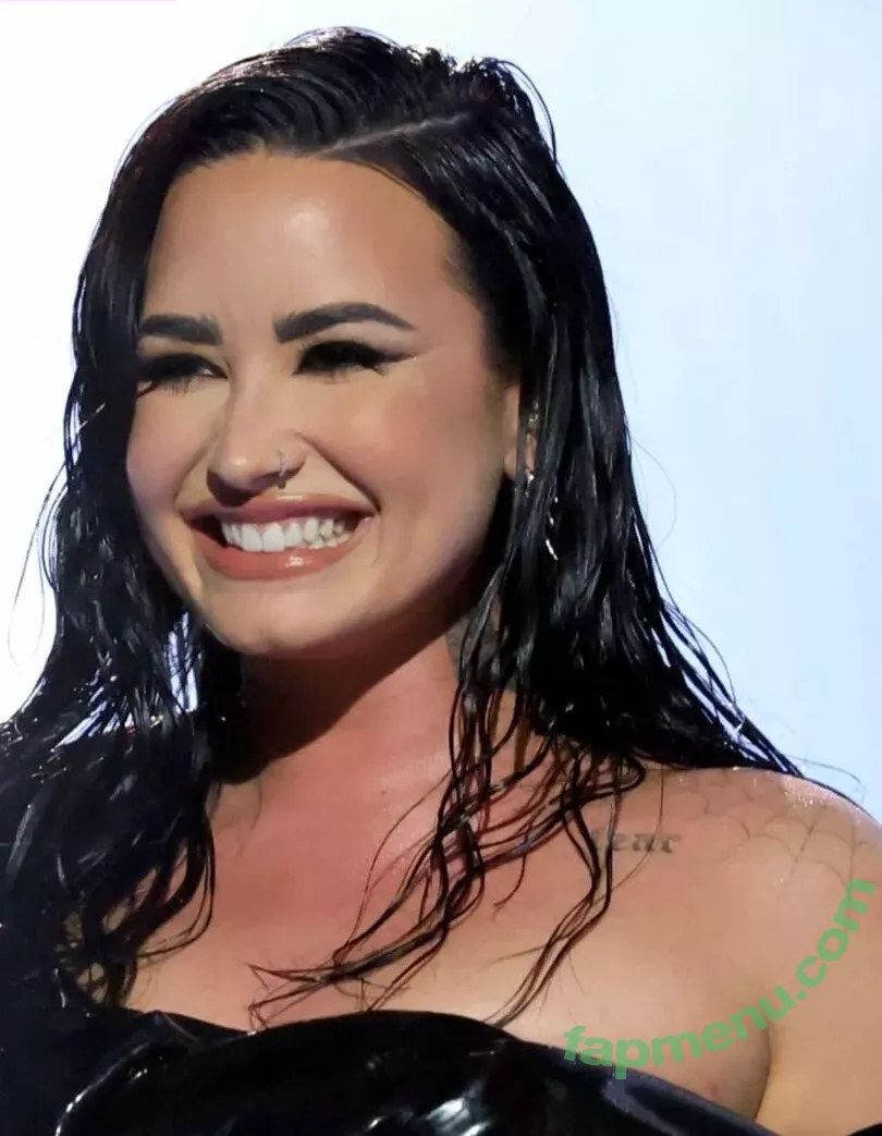 Demi Lovato nude photo #0196 (ddlovato)