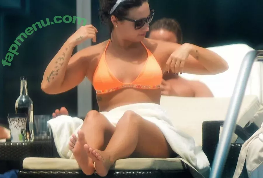 Demi Lovato nude photo #0248 (ddlovato)