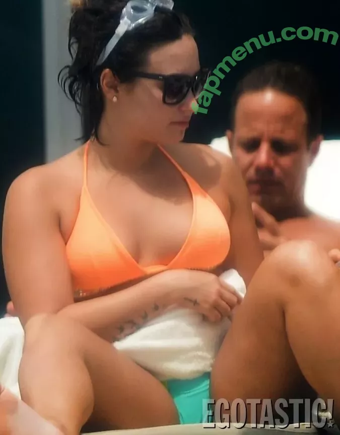 Demi Lovato nude photo #0414 (ddlovato)