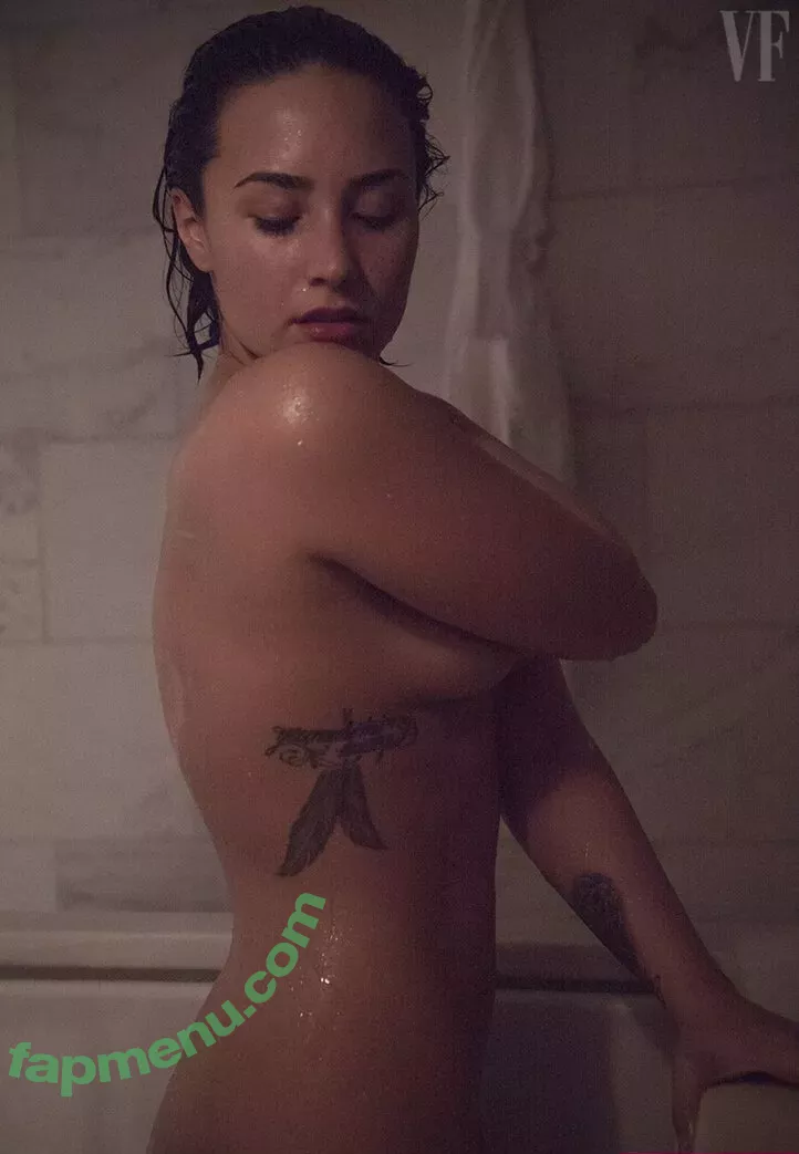 Demi Lovato nude photo #0695 (ddlovato)