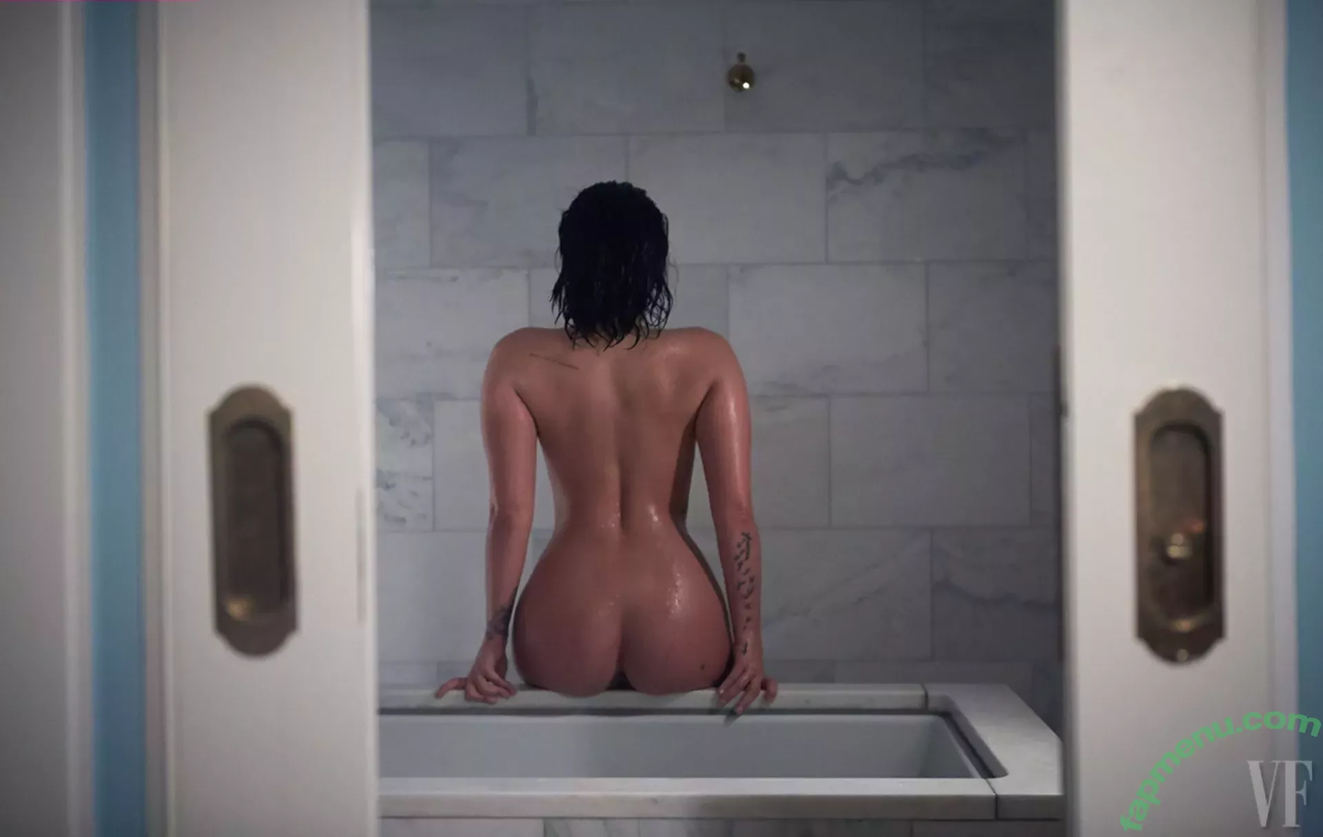 Demi Lovato nude photo #0697 (ddlovato)