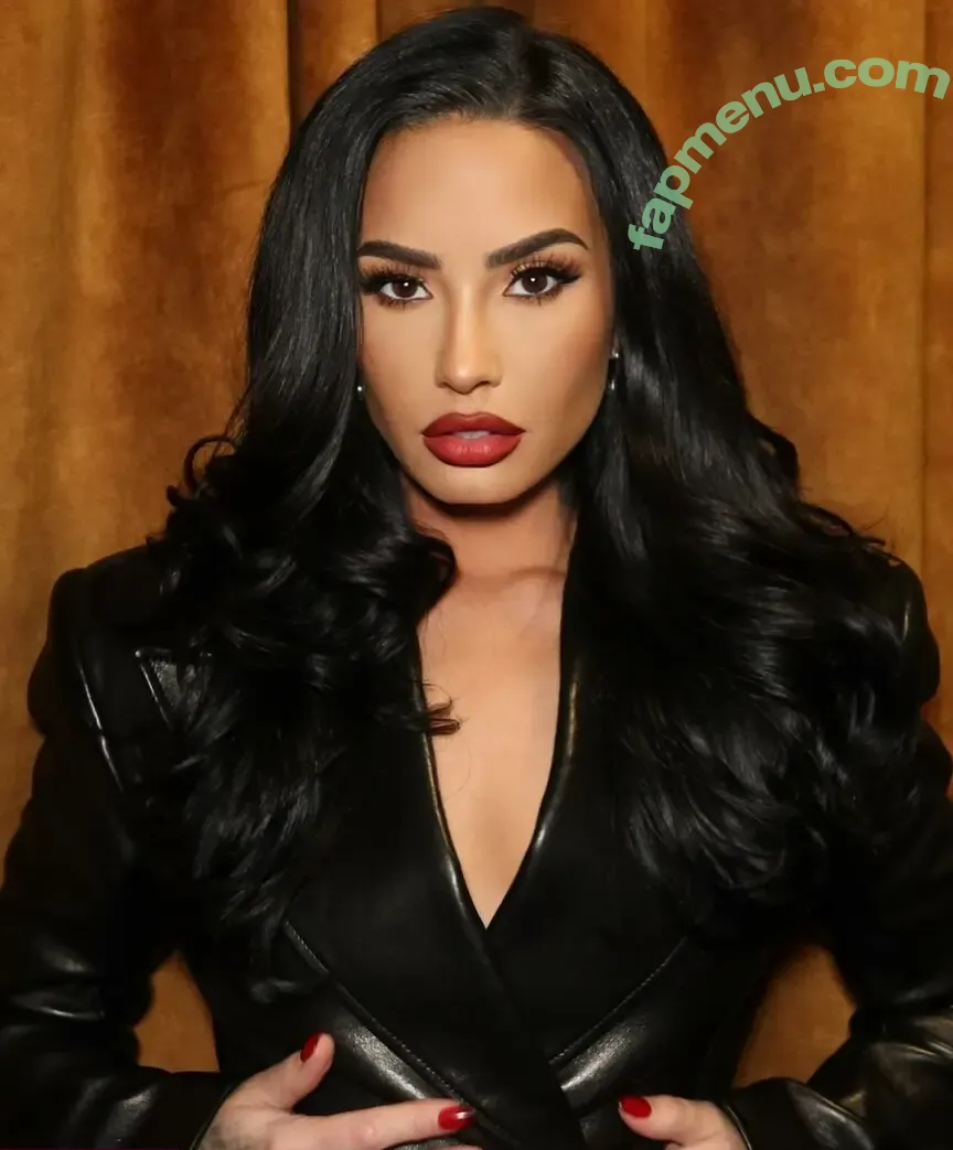 Demi Lovato nude photo #0893 (ddlovato)