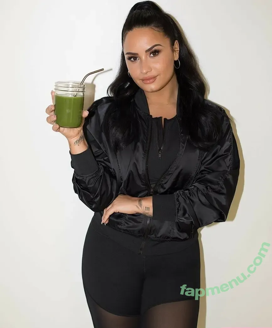 Demi Lovato nude photo #0932 (ddlovato / demi_lovato)
