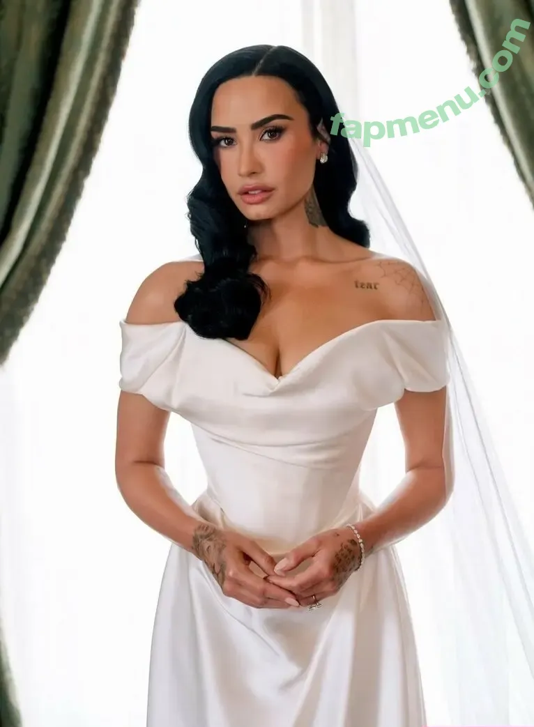 Demi Lovato nude photo #0940 (ddlovato / demi_lovato)