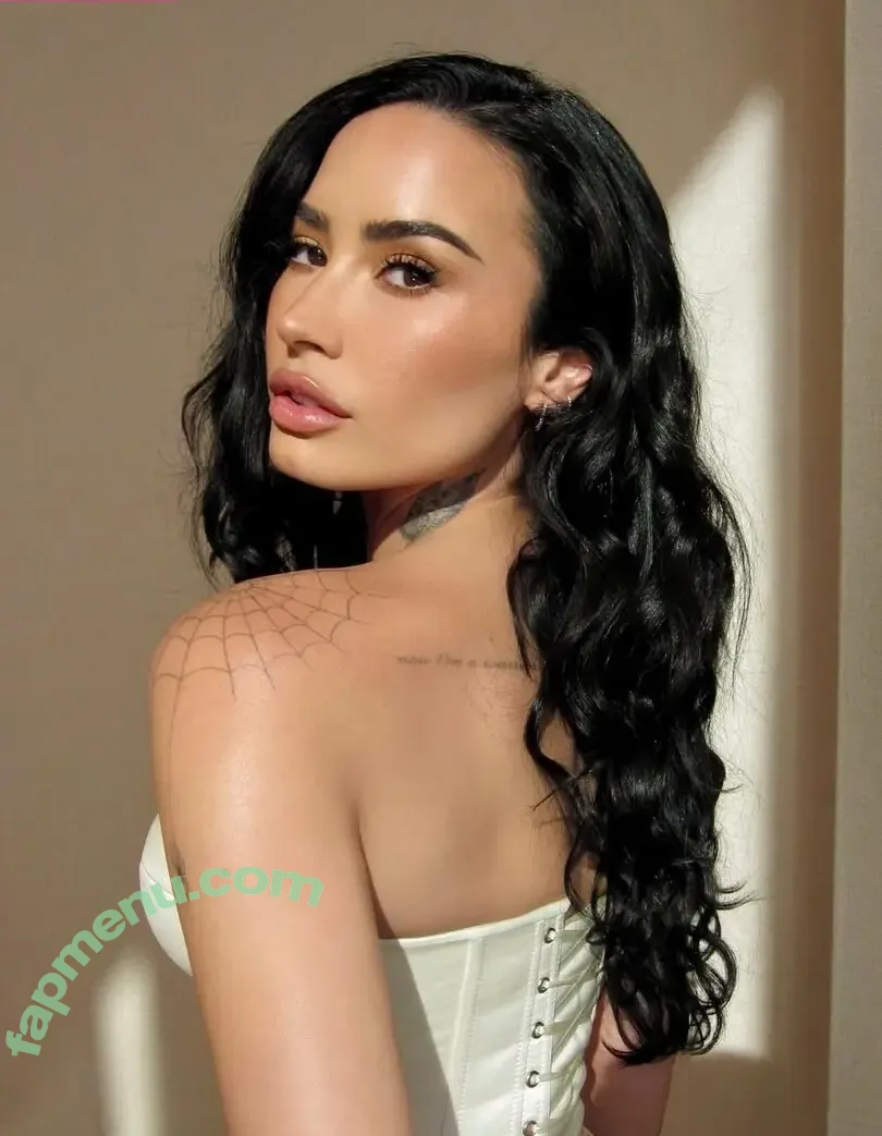 Demi Lovato nude photo #0947 (ddlovato / demi_lovato)