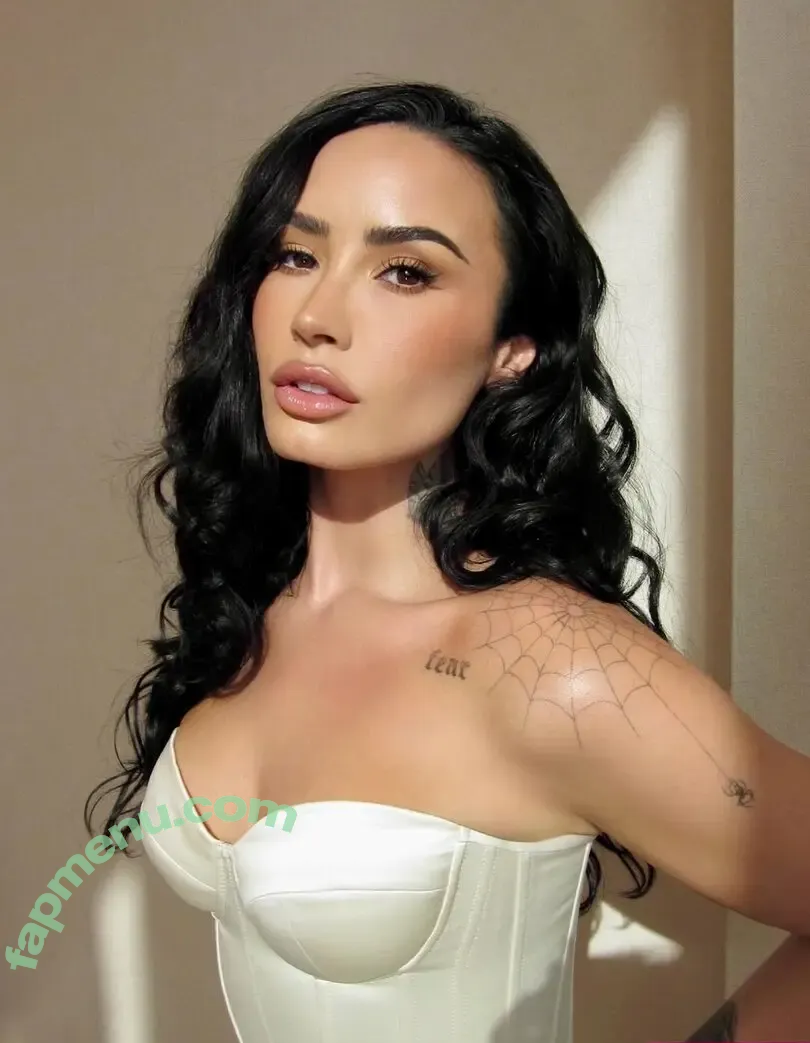 Demi Lovato nude photo #0954 (ddlovato / demi_lovato)