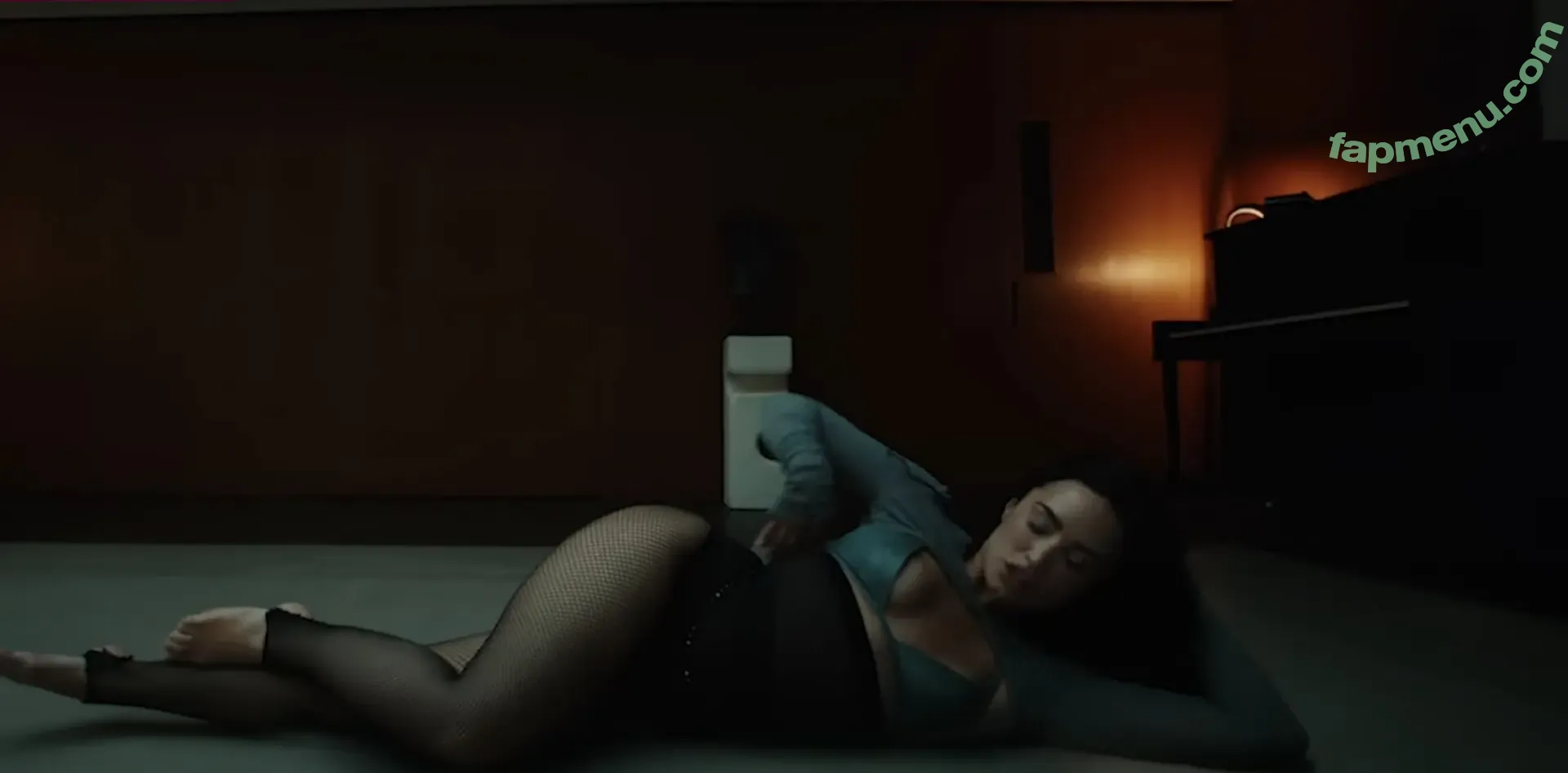 Demi Lovato nude photo #0998 (ddlovato)