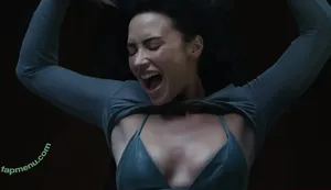 Demi Lovato / ddlovato nude photo #1016