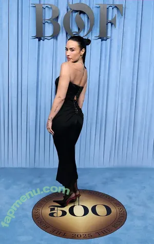 Demi Lovato / ddlovato nude photo #1089