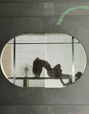 Demi Lovato / ddlovato nude photo #1108