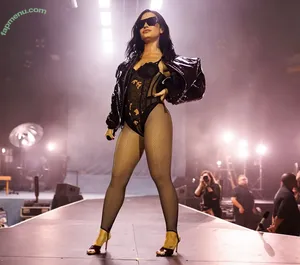 Demi Lovato / ddlovato nude photo #1118