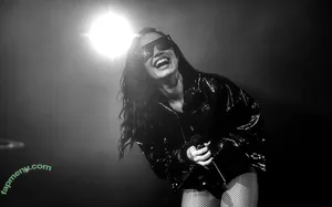 Demi Lovato / ddlovato nude photo #1157
