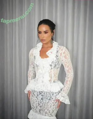 Demi Lovato / ddlovato nude photo #1175
