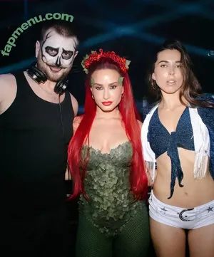 Demi Lovato / ddlovato nude photo #1199