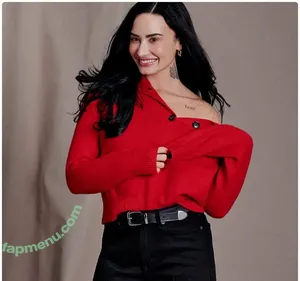 Demi Lovato / ddlovato nude photo #1251