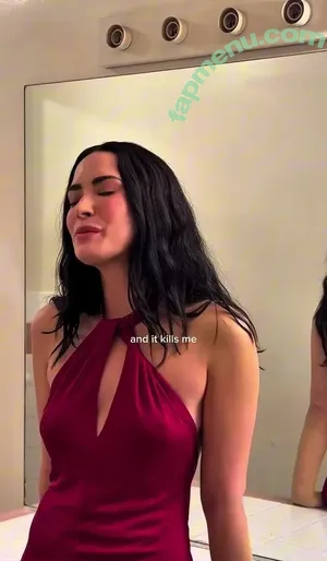 Demi Lovato / ddlovato nude photo #1257