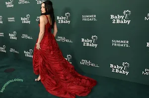 Demi Lovato / ddlovato nude photo #1278