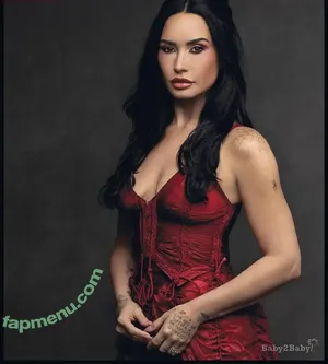 Demi Lovato / ddlovato nude photo #1287