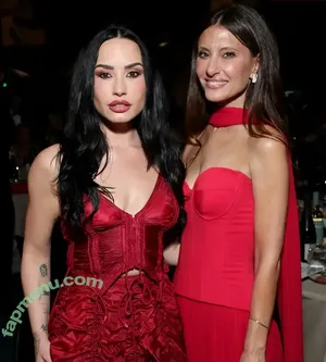 Demi Lovato / ddlovato nude photo #1290