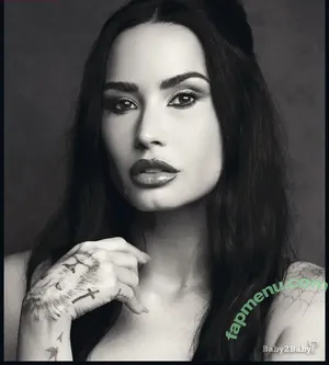 Demi Lovato / ddlovato nude photo #1291