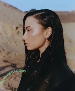 Demi Lovato / ddlovato nude photo #1309