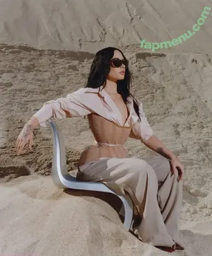 Demi Lovato / ddlovato nude photo #1310