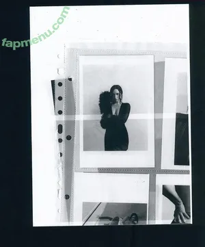 Demi Lovato / ddlovato nude photo #1315