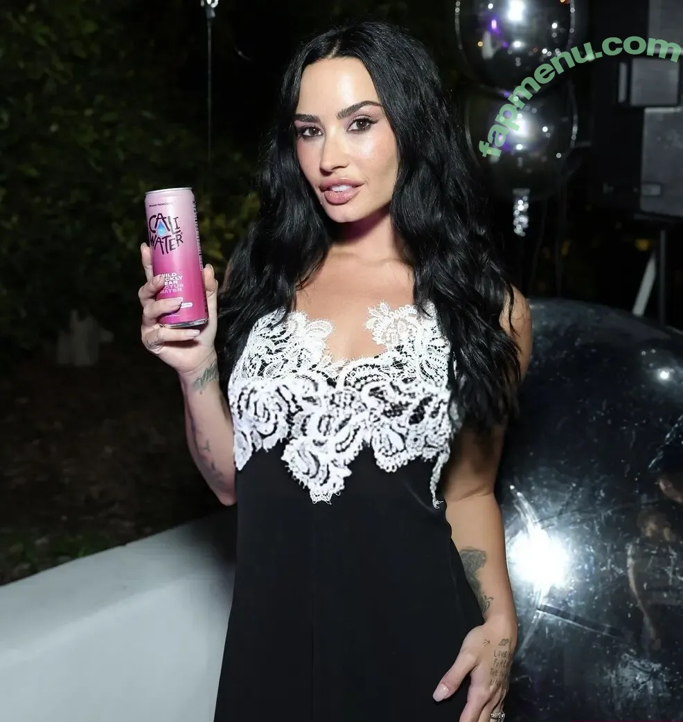 Demi Lovato nude photo #1039 (ddlovato)