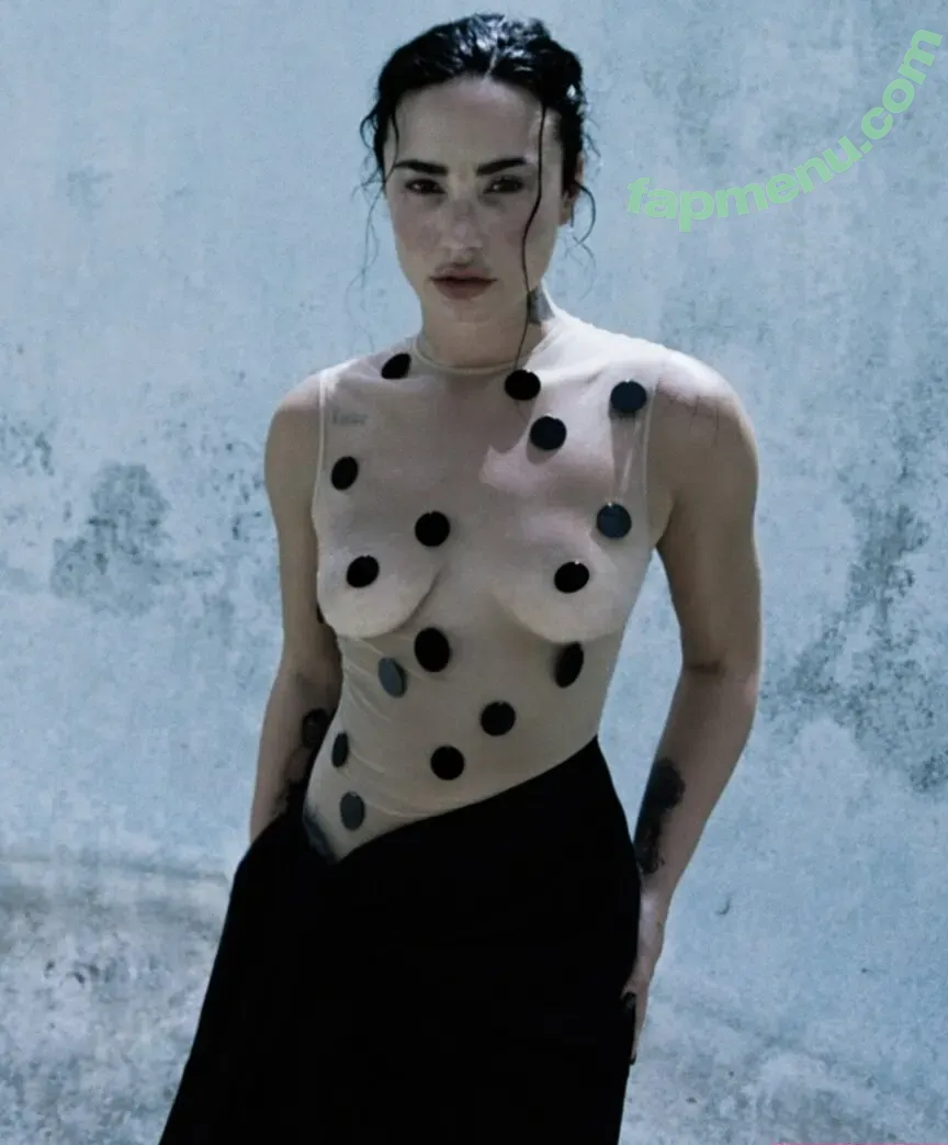 Demi Lovato nude photo #1059 (ddlovato)