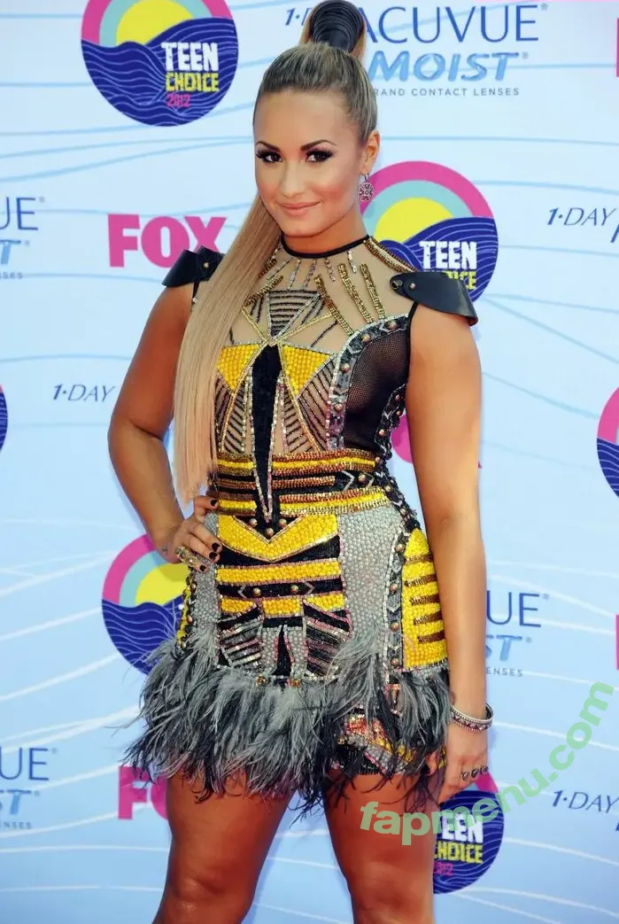 Demi Lovato nude photo #1097 (ddlovato)
