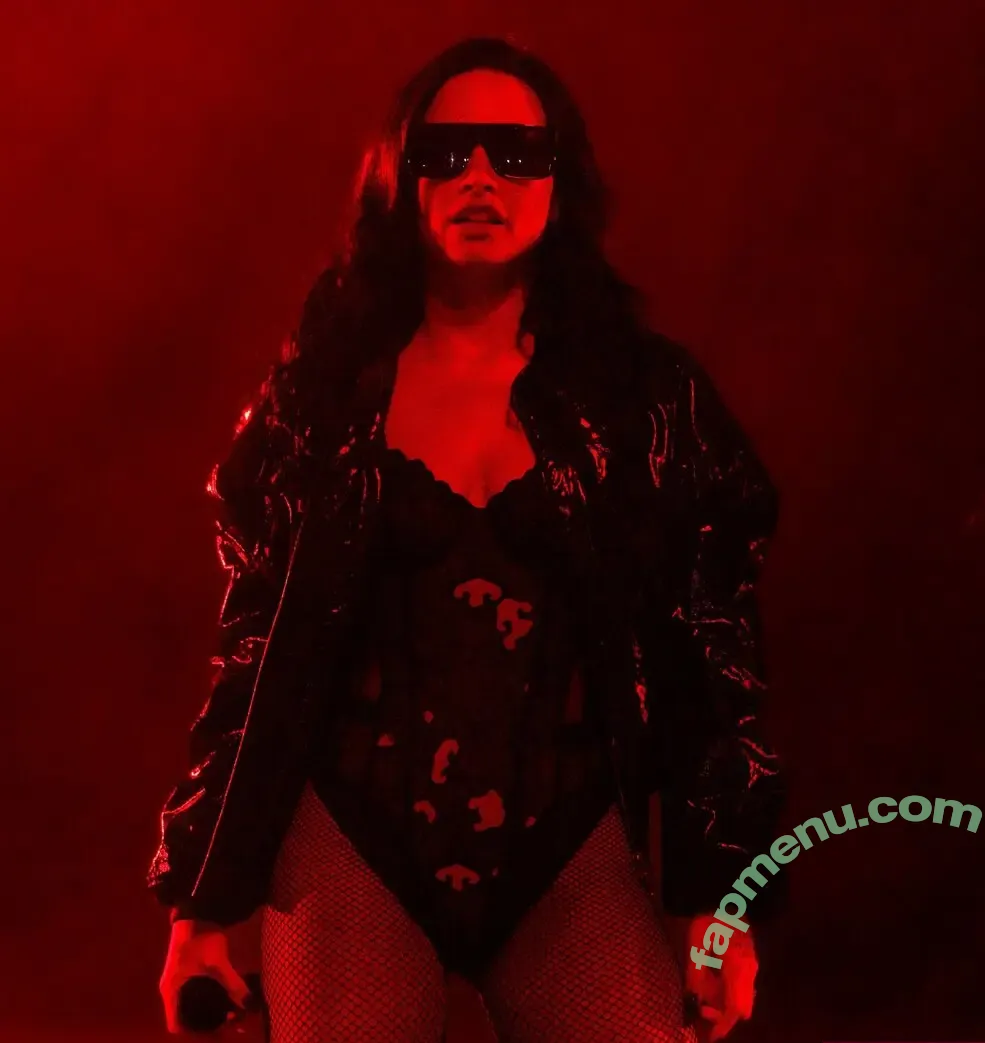 Demi Lovato nude photo #1151 (ddlovato)