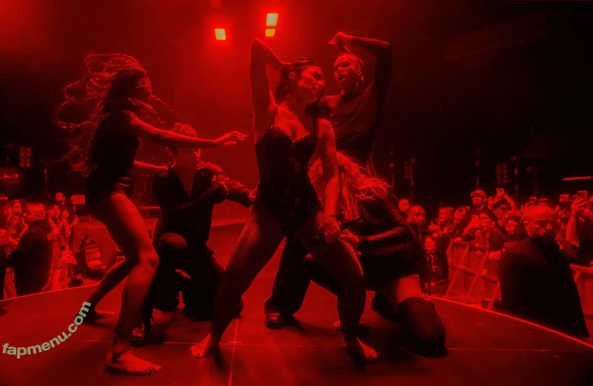 Demi Lovato nude photo #1156 (ddlovato)