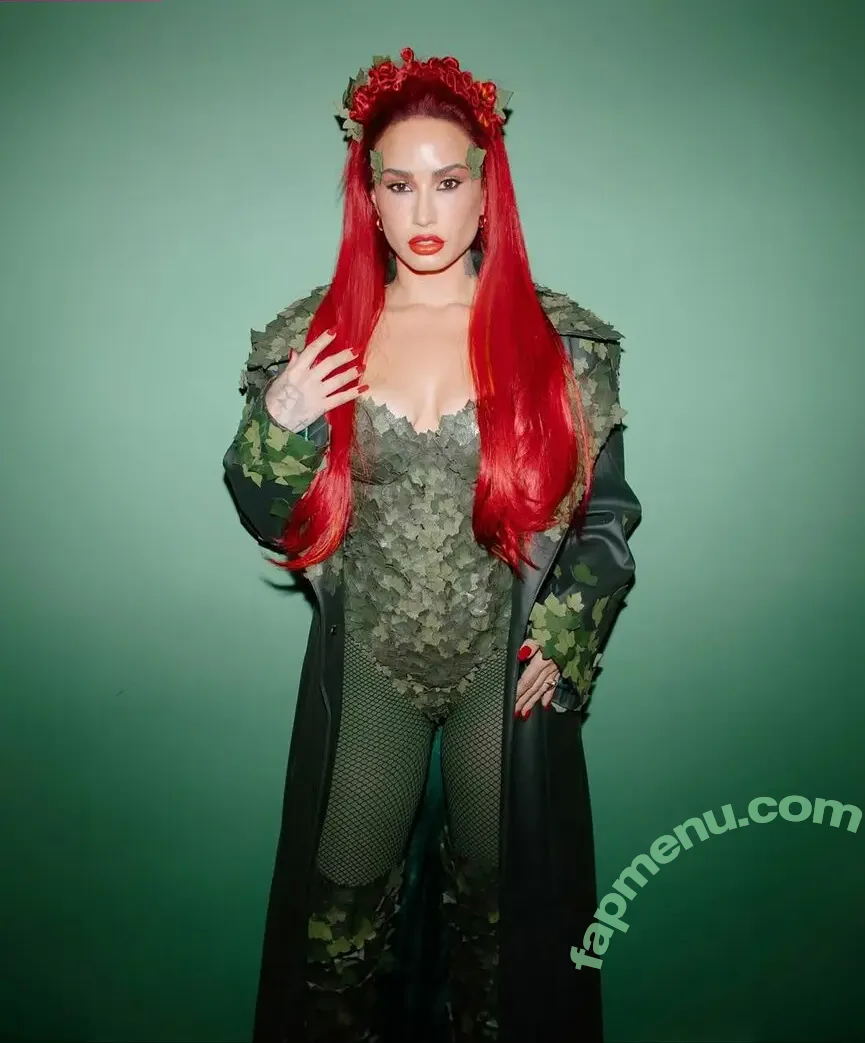 Demi Lovato nude photo #1205 (ddlovato)