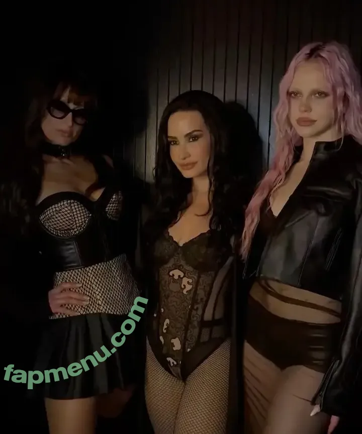 Demi Lovato nude photo #1206 (ddlovato)