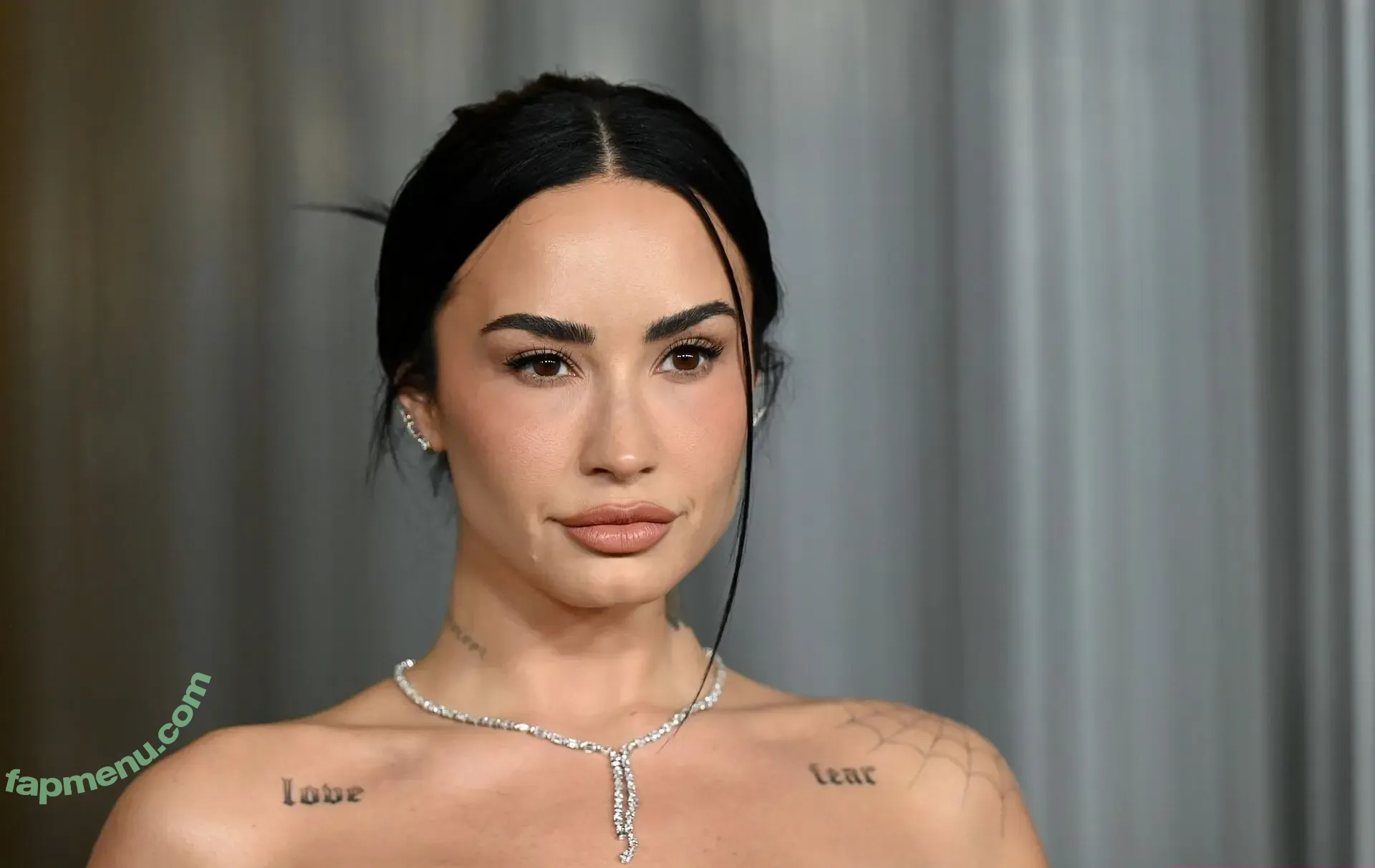 Demi Lovato nude photo #1222 (ddlovato)