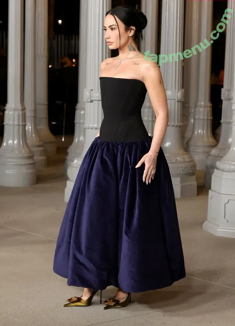 Demi Lovato nude photo #1225 (ddlovato)