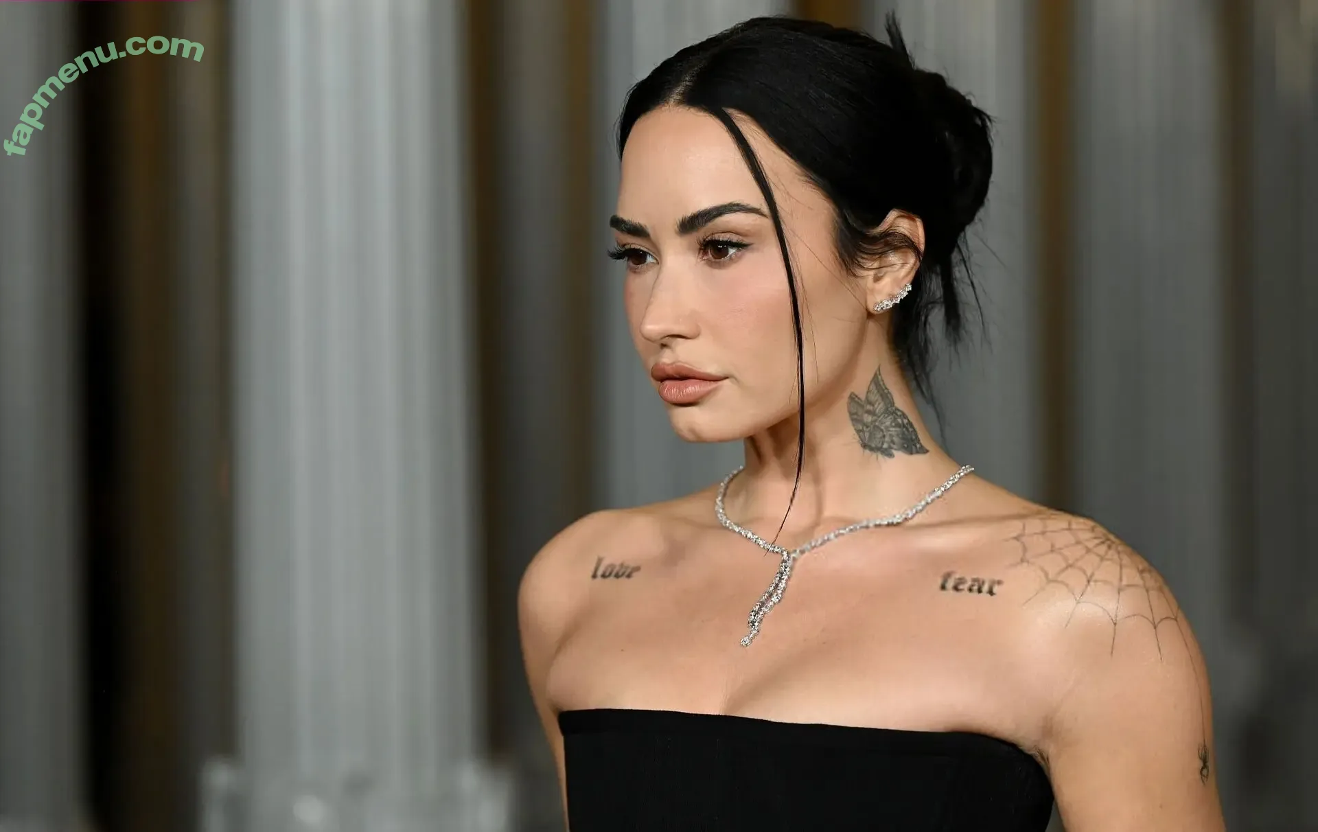 Demi Lovato nude photo #1233 (ddlovato)